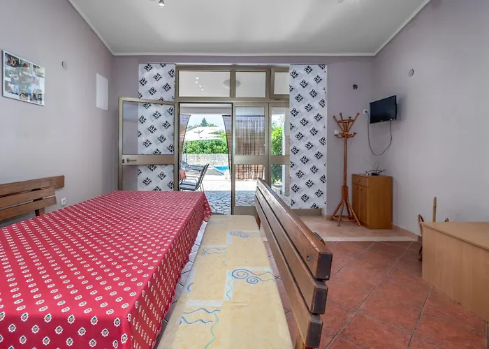 2 Bedroom Lovely In *