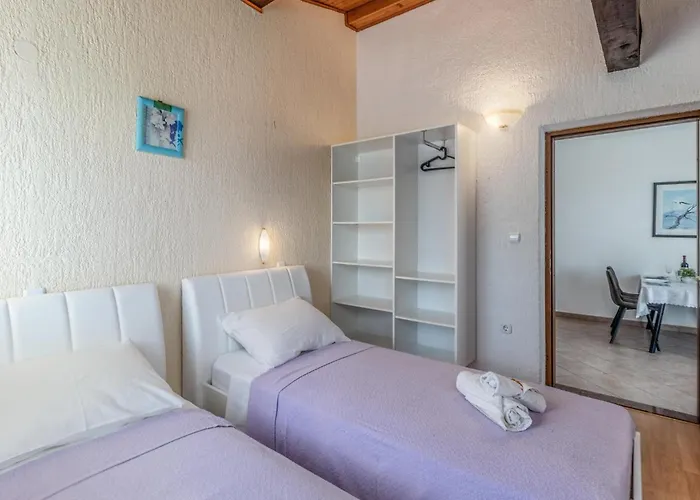 Apartamento 2 Bedroom Lovely In *
