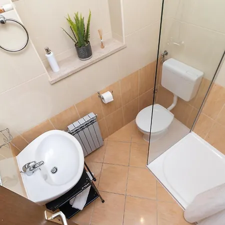 Apartament Front In With Wifi *