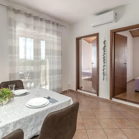 Apartament Front In With Wifi Jadranovo